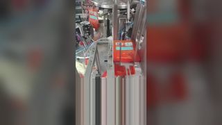 Sacs préemballés pour ketchup, vinaigrette et autres condiments ; sacs à parois plates pour la fabrication d'exqu